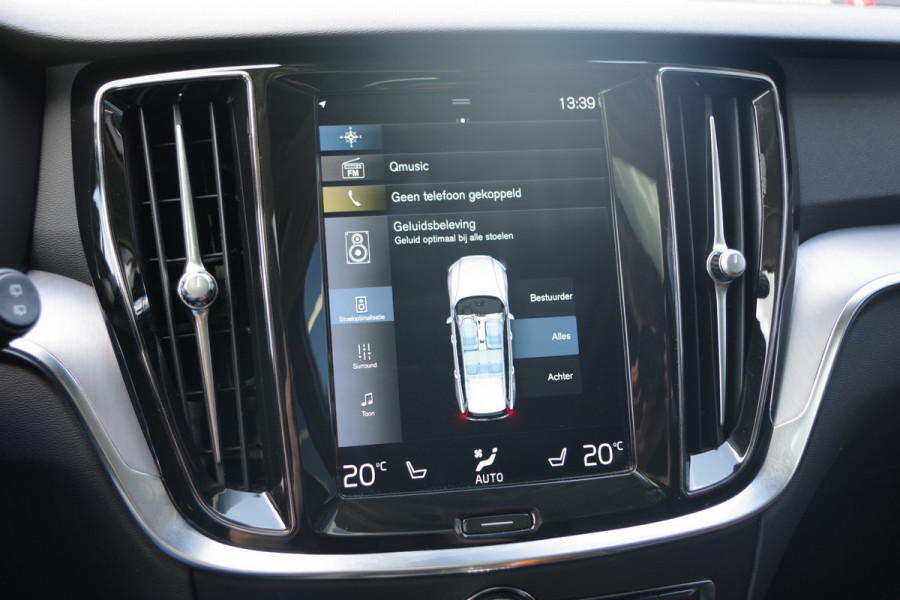 Volvo V60 2.0 T6 350 PK Recharge AWD R-Design, Panoramadak, Adap. Cruise Control, 360 Camera, Leder