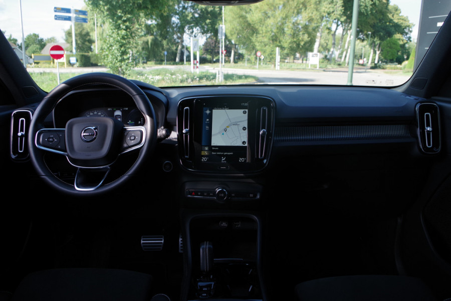 Volvo XC40 1.5 T5 262 PK Recharge R-Design PHEV, Trekhaak, Adap. Cruise Control, Winterpakket, LED