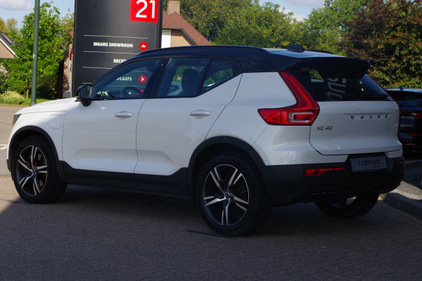 Volvo XC40 1.5 T5 262 PK Recharge R-Design PHEV, Trekhaak, Adap. Cruise Control, Winterpakket, LED