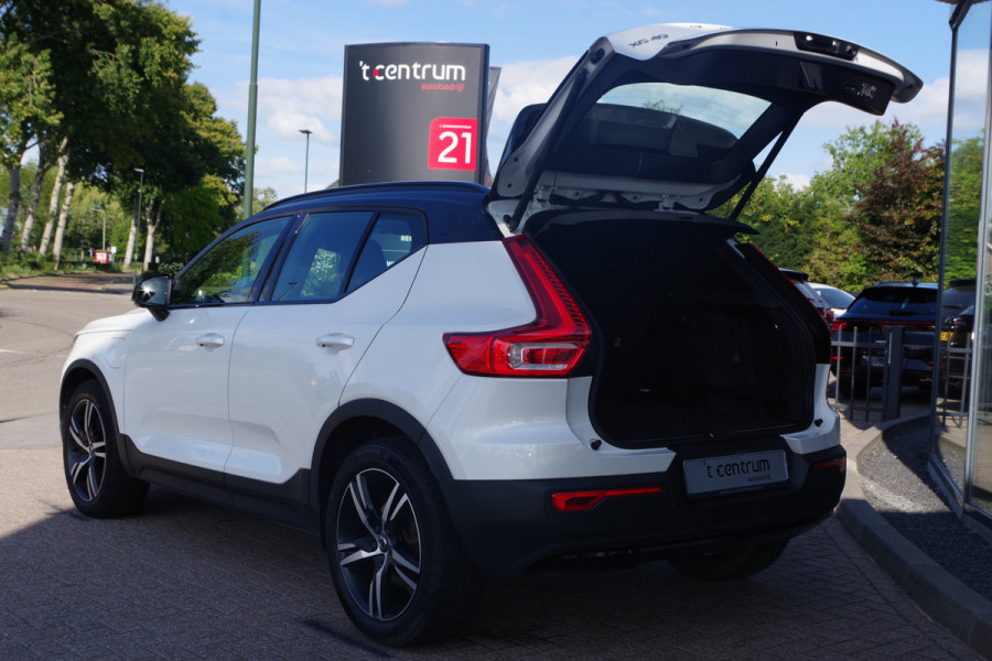 Volvo XC40 1.5 T5 262 PK Recharge R-Design PHEV, Trekhaak, Adap. Cruise Control, Winterpakket, LED