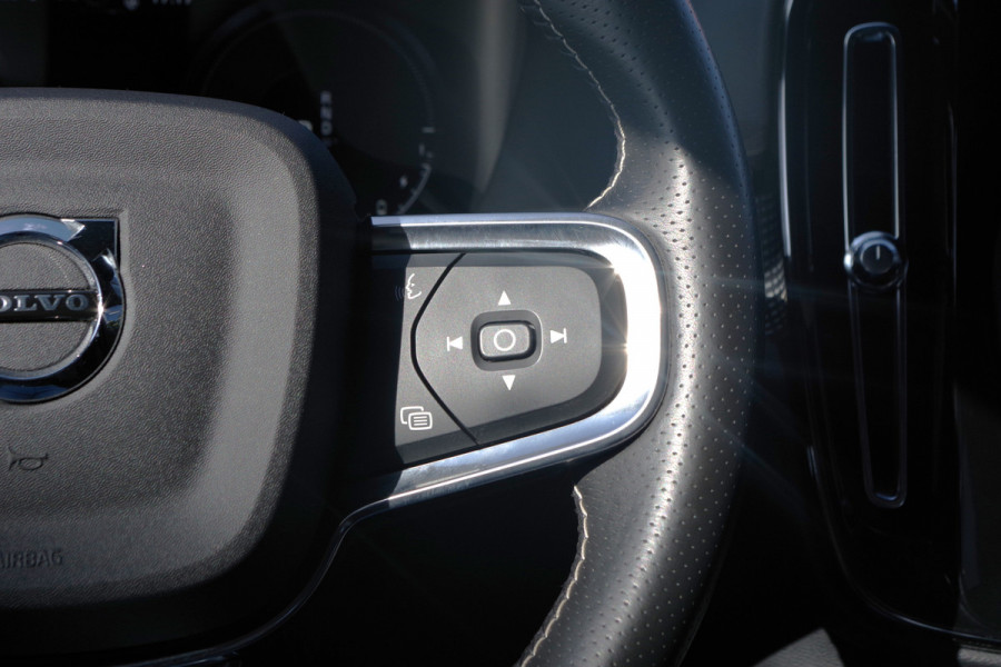 Volvo XC40 1.5 T5 262 PK Recharge R-Design PHEV, Trekhaak, Adap. Cruise Control, Winterpakket, LED