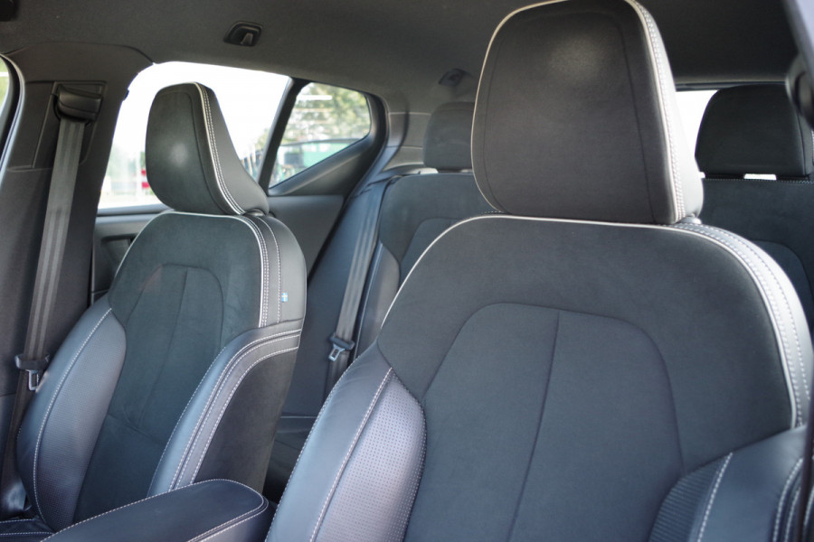 Volvo XC40 1.5 T5 262 PK Recharge R-Design PHEV, Trekhaak, Adap. Cruise Control, Winterpakket, LED