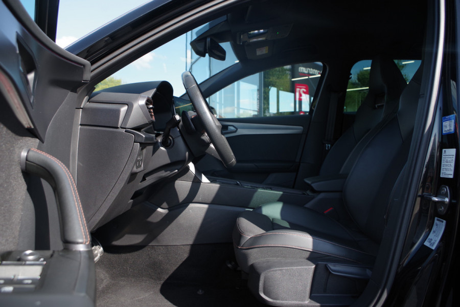 CUPRA Leon Sportstourer 1.4 e-Hybrid 245 PK VZ Copper Edition PHEV, Trekhaak, Adap. Cruise Control, Camera