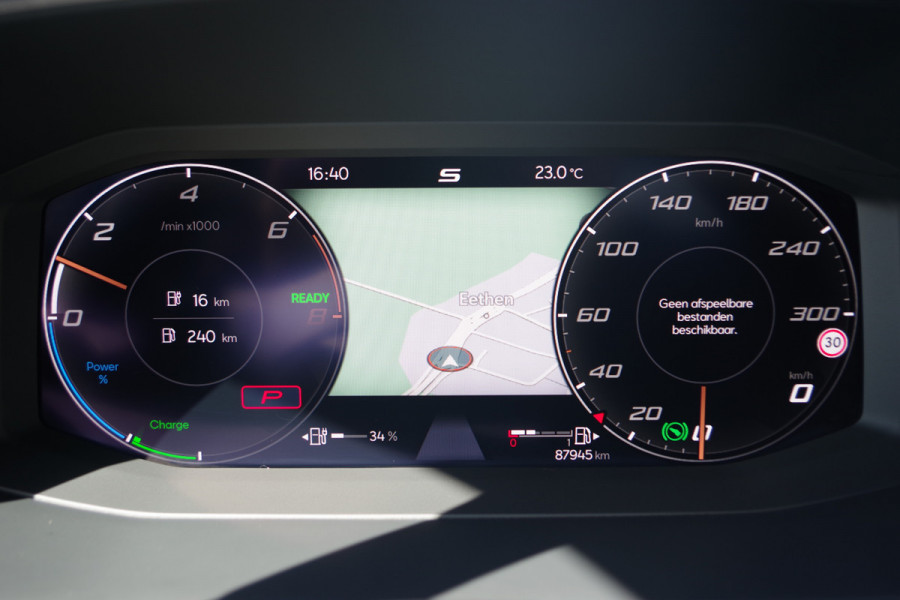 CUPRA Leon Sportstourer 1.4 e-Hybrid 245 PK VZ Copper Edition PHEV, Trekhaak, Adap. Cruise Control, Camera