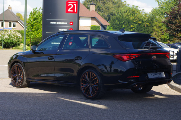CUPRA Leon Sportstourer 1.4 e-Hybrid 245 PK VZ Copper Edition PHEV, Trekhaak, Adap. Cruise Control, Camera