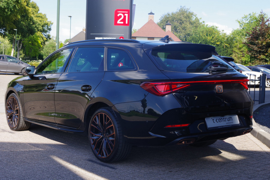 CUPRA Leon Sportstourer 1.4 e-Hybrid 245 PK VZ Copper Edition PHEV, Trekhaak, Adap. Cruise Control, Camera