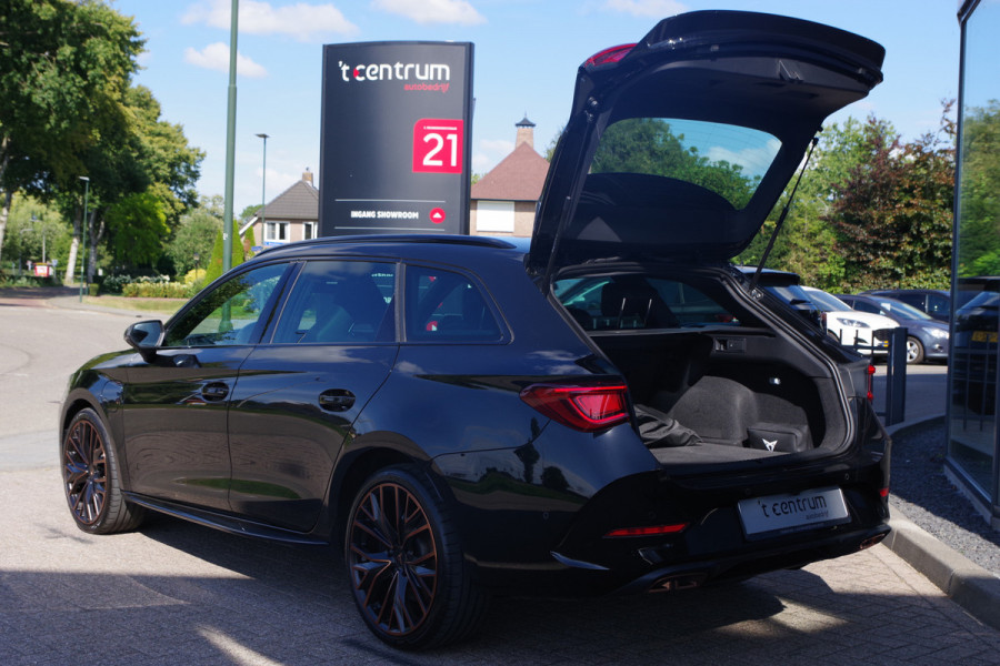 CUPRA Leon Sportstourer 1.4 e-Hybrid 245 PK VZ Copper Edition PHEV, Trekhaak, Adap. Cruise Control, Camera