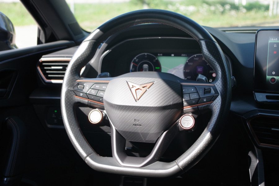 CUPRA Leon Sportstourer 1.4 e-Hybrid 245 PK VZ Copper Edition PHEV, Trekhaak, Adap. Cruise Control, Camera