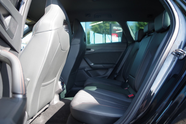 CUPRA Leon Sportstourer 1.4 e-Hybrid 245 PK VZ Copper Edition PHEV, Trekhaak, Adap. Cruise Control, Camera