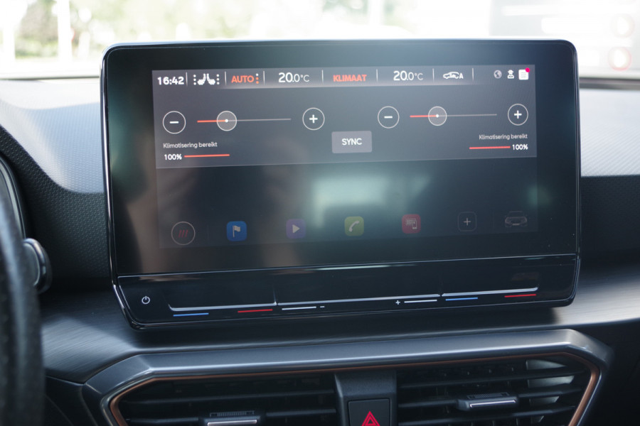 CUPRA Leon Sportstourer 1.4 e-Hybrid 245 PK VZ Copper Edition PHEV, Trekhaak, Adap. Cruise Control, Camera