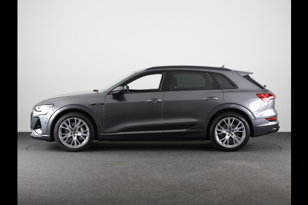 Audi e-tron 55 quattro S-line 95 kWh 408 pk | SoH 93% | Navigatie | Panorama dak | Parkeersensoren ( park assist ) | Achteruitrijcamera