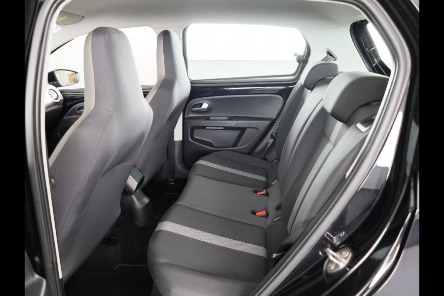 Volkswagen up! 1.0 BMT high up! | Parkeersensoren | Multistuur | Airco | Navigatie via app |