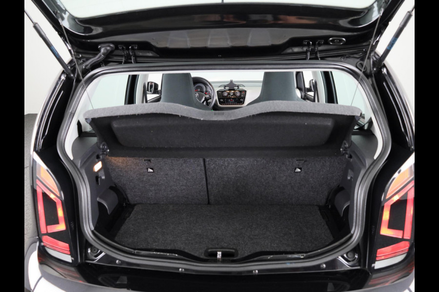 Volkswagen up! 1.0 BMT high up! | Parkeersensoren | Multistuur | Airco | Navigatie via app |