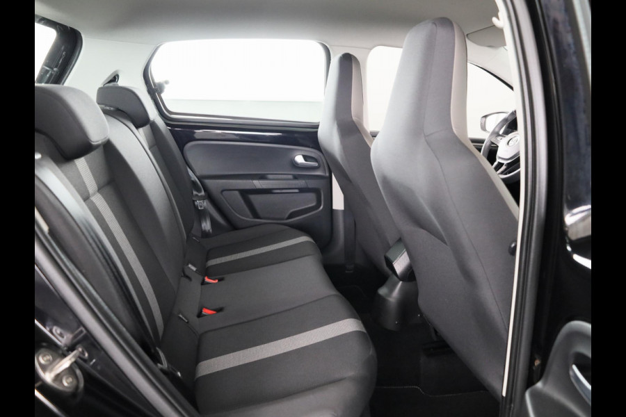 Volkswagen up! 1.0 BMT high up! | Parkeersensoren | Multistuur | Airco | Navigatie via app |