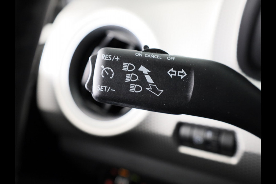 Volkswagen up! 1.0 BMT high up! | Parkeersensoren | Multistuur | Airco | Navigatie via app |
