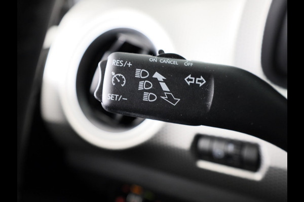 Volkswagen up! 1.0 BMT high up! | Parkeersensoren | Multistuur | Airco | Navigatie via app |