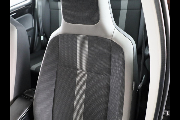 Volkswagen up! 1.0 BMT high up! | Parkeersensoren | Multistuur | Airco | Navigatie via app |