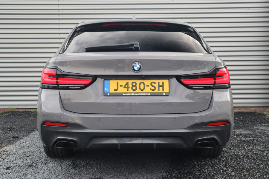 BMW 5 Serie Touring 530i High Executive M-Sport Bernina Grau / Pano / Camera / Laser