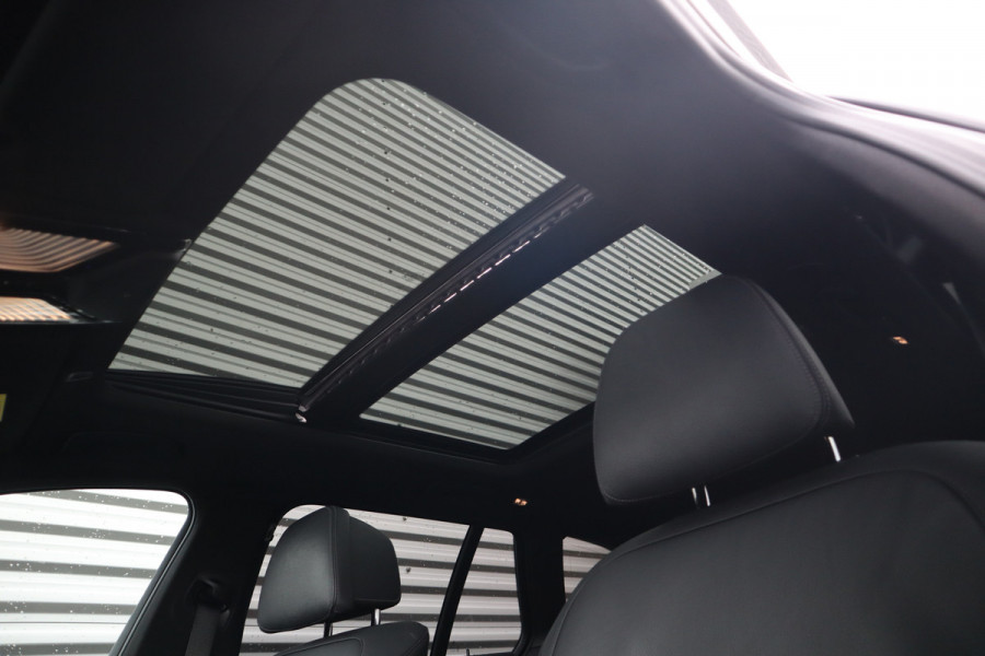 BMW 5 Serie Touring 530i High Executive M-Sport Bernina Grau / Pano / Camera / Laser