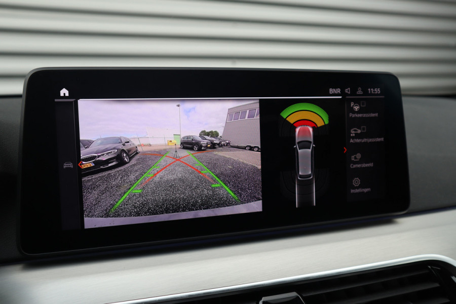 BMW 5 Serie Touring 530i High Executive M-Sport Bernina Grau / Pano / Camera / Laser