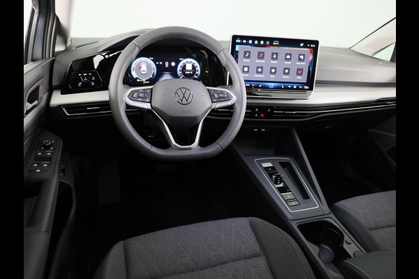 Volkswagen GOLF Variant Life Edition 1.5 eTSI 85 kW / 116 pk Variant 7 ver | Achteruitrijcamera | Keyless start | Carplay | Navigatie | Stoelverwarming |