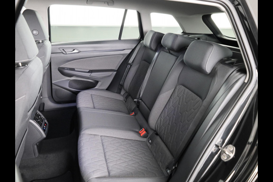 Volkswagen GOLF Variant Life Edition 1.5 eTSI 85 kW / 116 pk Variant 7 ver | Achteruitrijcamera | Keyless start | Carplay | Navigatie | Stoelverwarming |