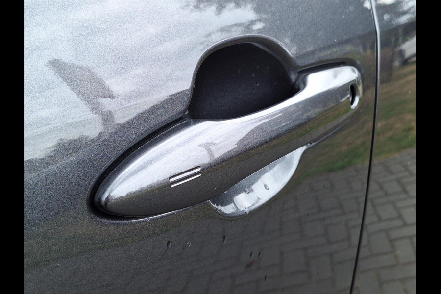 Toyota Yaris Cross 1.5 Hybrid 130pk Dynamic Comfort Pack| Dodehoek, Parkeersensoren, Stoel + Stuurverwarming