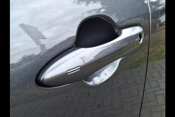 Toyota Yaris Cross 1.5 Hybrid 130pk Dynamic Comfort Pack| Dodehoek, Parkeersensoren, Stoel + Stuurverwarming