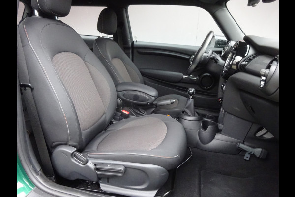 MINI Cooper 1.5 CHILI EDITION | NAVIGATIE | KEYLESS | LED | CRUISE | UNION JACK | APK 9-2027!!