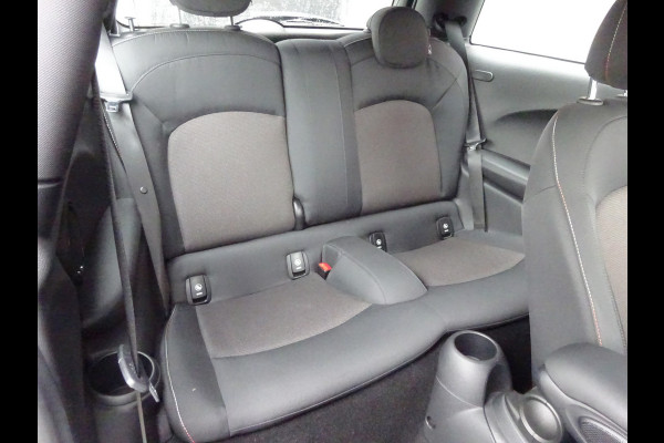 MINI Cooper 1.5 CHILI EDITION | NAVIGATIE | KEYLESS | LED | CRUISE | UNION JACK | APK 9-2027!!