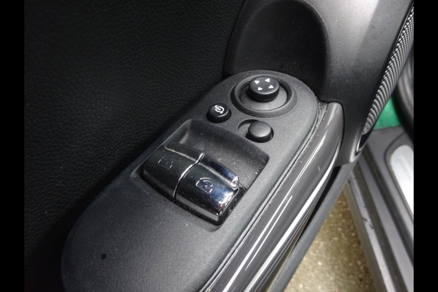 MINI Cooper 1.5 CHILI EDITION | NAVIGATIE | KEYLESS | LED | CRUISE | UNION JACK | APK 9-2027!!