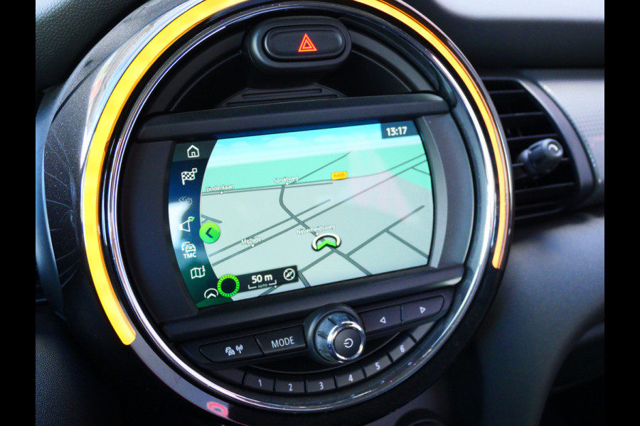 MINI Cooper 1.5 CHILI EDITION | NAVIGATIE | KEYLESS | LED | CRUISE | UNION JACK | APK 9-2027!!