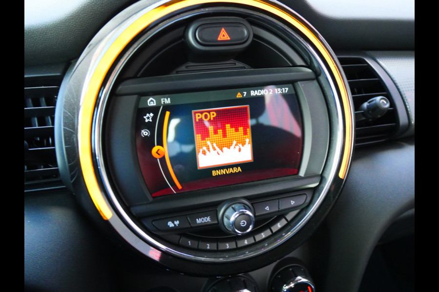 MINI Cooper 1.5 CHILI EDITION | NAVIGATIE | KEYLESS | LED | CRUISE | UNION JACK | APK 9-2027!!