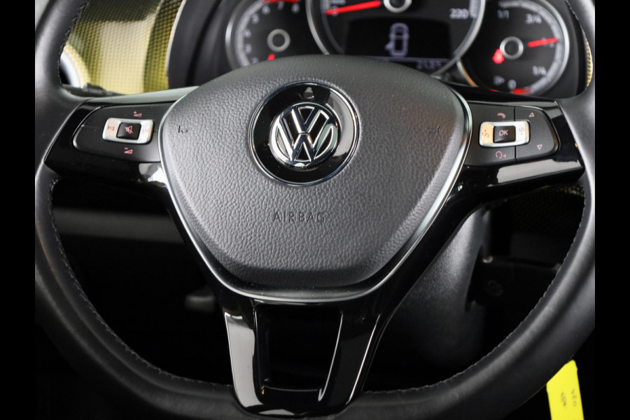 Volkswagen up! 1.0 TSI BMT high up! 90 PK | Panoramadak | 17 Inch | Cruise Control | Multistuurwiel