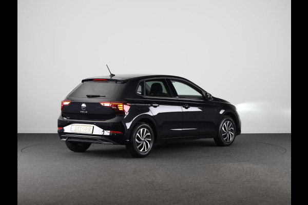 Volkswagen Polo 1.0 TSI Life Edition 95 pk | Verlengde garantie | Navigatie via App | Parkeersensoren achter | Achteruitrijcamera | Adaptieve cruise control | Apple Carplay/Android Auto |