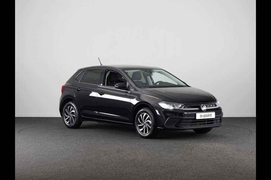 Volkswagen Polo 1.0 TSI Life Edition 95 pk | Verlengde garantie | Navigatie via App | Parkeersensoren achter | Achteruitrijcamera | Adaptieve cruise control | Apple Carplay/Android Auto |