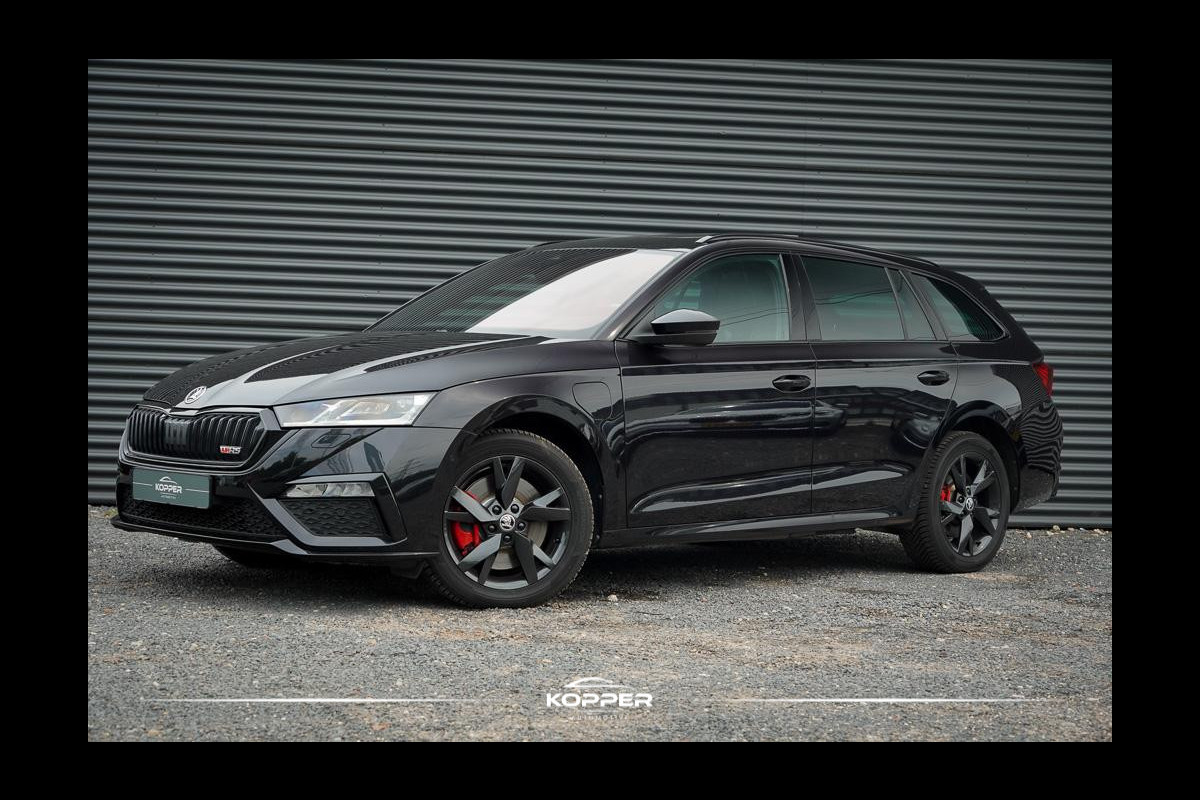 Škoda Octavia Combi 1.4 TSI RS iV PHEV Business / Pano / Adaptive Cruise Škoda Octavia Combi 1.4 TSI RS iV PHEV Business / Pano / Adaptive Cruise