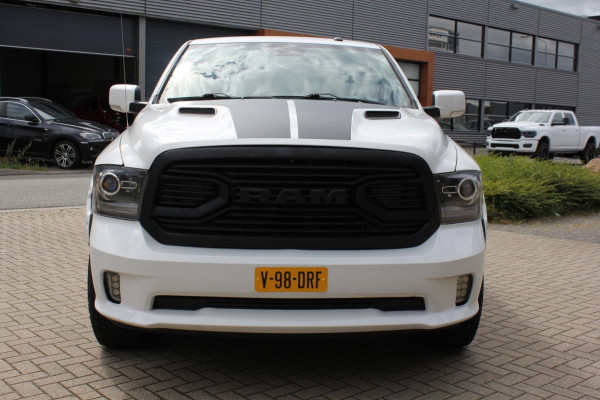 Dodge Ram 1500 Sport 5.7 V8 4x4 Crew Cab LPG 6 persoons Jagermeister