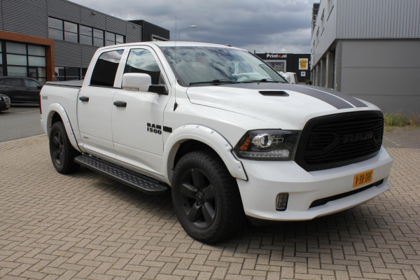 Dodge Ram 1500 Sport 5.7 V8 4x4 Crew Cab LPG 6 persoons Jagermeister