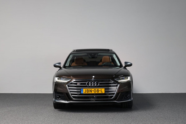 Audi S8 4.0 TFSI Quattro 571+PK BTW/ACHTERASBEST/KERAMISCH/B&O/SOFT/PANO/LEDER+MASSAGE/21" LMV/360 CAM/ACC/ECC/12 MND GARANTIE!