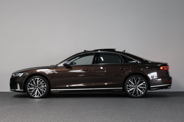 Audi S8 4.0 TFSI Quattro 571+PK BTW/ACHTERASBEST/KERAMISCH/B&O/SOFT/PANO/LEDER+MASSAGE/21" LMV/360 CAM/ACC/ECC/12 MND GARANTIE!