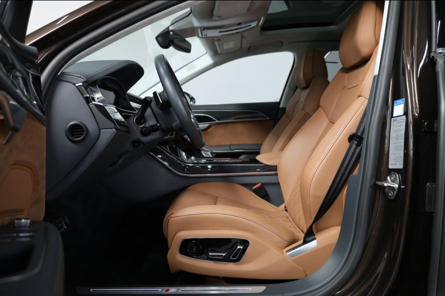 Audi S8 4.0 TFSI Quattro 571+PK BTW/ACHTERASBEST/KERAMISCH/B&O/SOFT/PANO/LEDER+MASSAGE/21" LMV/360 CAM/ACC/ECC/12 MND GARANTIE!