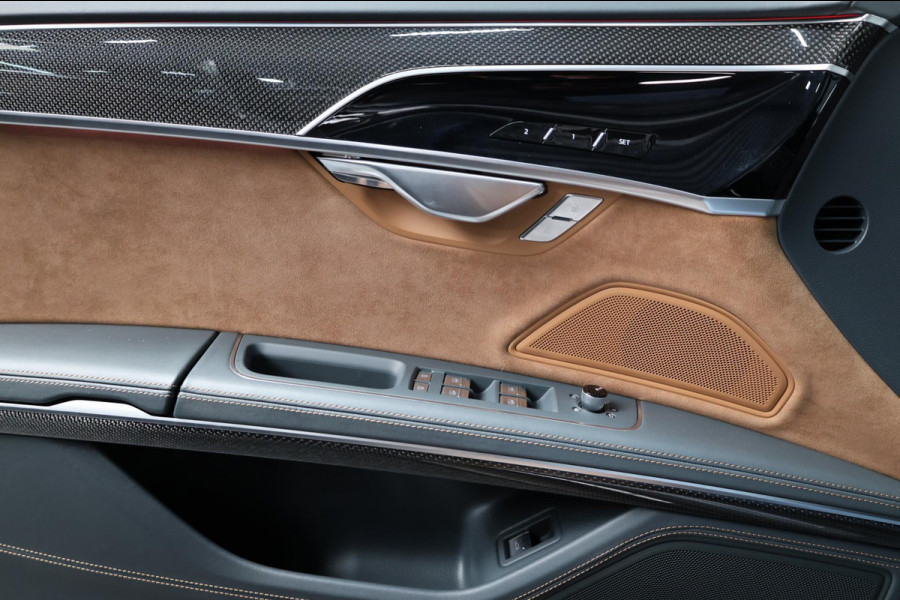 Audi S8 4.0 TFSI Quattro 571+PK BTW/ACHTERASBEST/KERAMISCH/B&O/SOFT/PANO/LEDER+MASSAGE/21" LMV/360 CAM/ACC/ECC/12 MND GARANTIE!