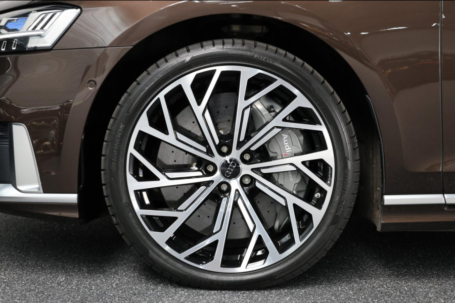 Audi S8 4.0 TFSI Quattro 571+PK BTW/ACHTERASBEST/KERAMISCH/B&O/SOFT/PANO/LEDER+MASSAGE/21" LMV/360 CAM/ACC/ECC/12 MND GARANTIE!