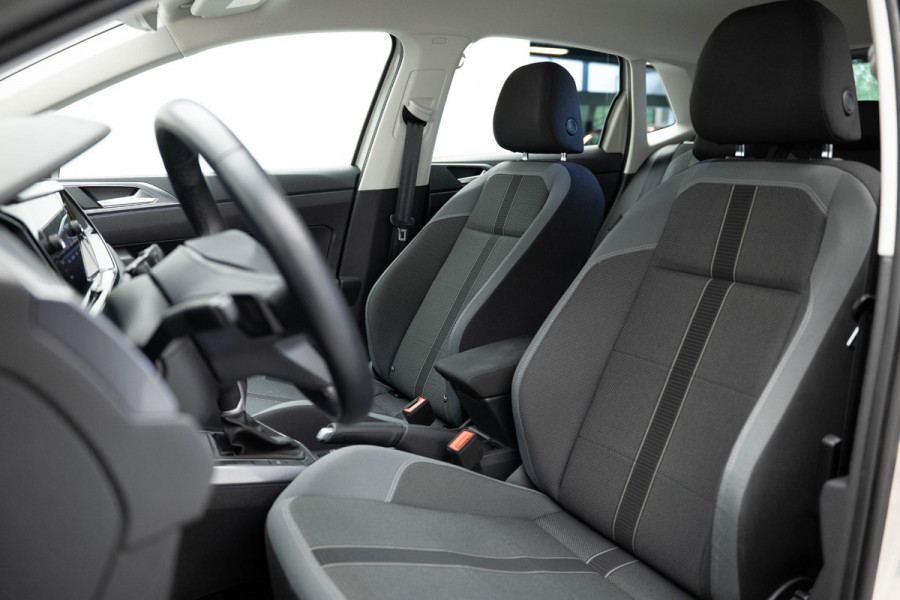 Volkswagen Polo 1.0 TSI Highline |Carplay|Park. sensoren|Stoelverwarming|