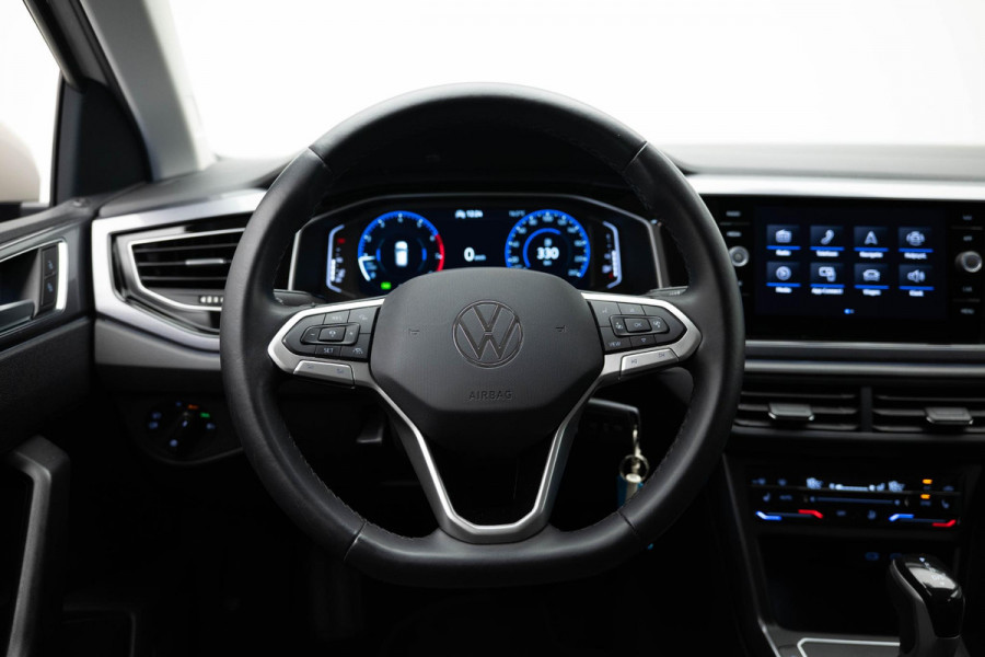 Volkswagen Polo 1.0 TSI Highline |Carplay|Park. sensoren|Stoelverwarming|