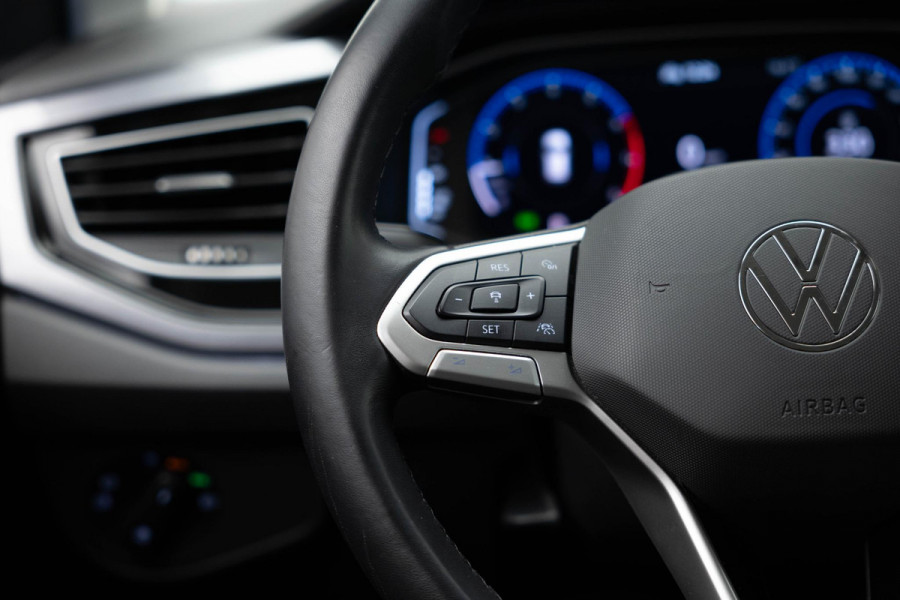 Volkswagen Polo 1.0 TSI Highline |Carplay|Park. sensoren|Stoelverwarming|