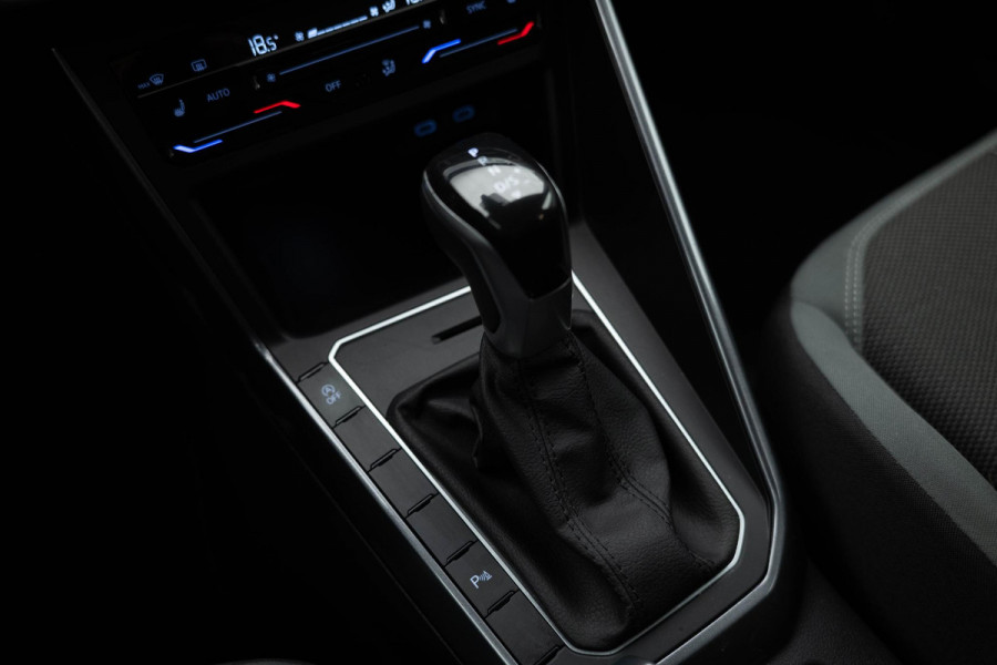 Volkswagen Polo 1.0 TSI Highline |Carplay|Park. sensoren|Stoelverwarming|