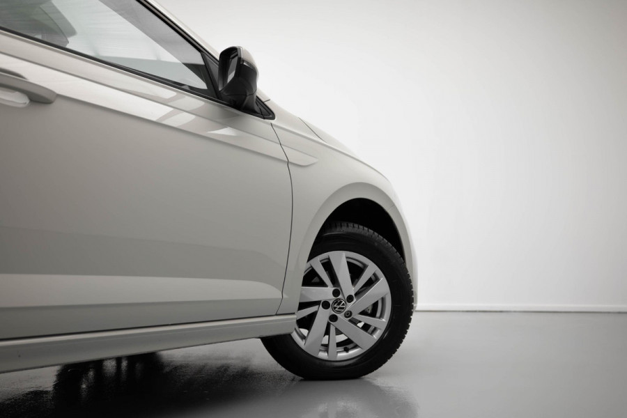 Volkswagen Polo 1.0 TSI Highline |Carplay|Park. sensoren|Stoelverwarming|