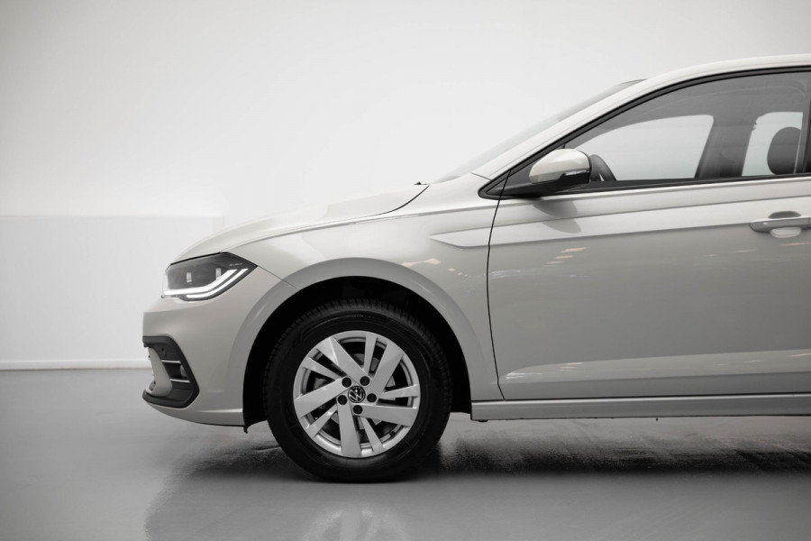 Volkswagen Polo 1.0 TSI Highline |Carplay|Park. sensoren|Stoelverwarming|